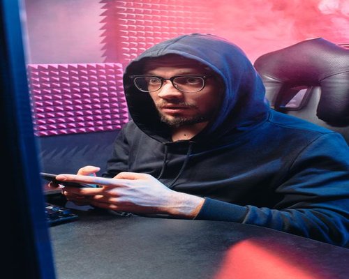 CrownGamingQuest hoodie product concept
