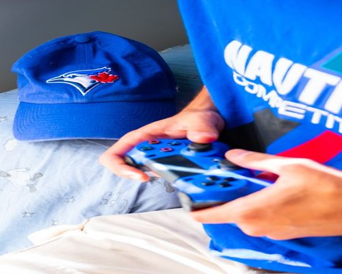 CROWN gaming cap product concept